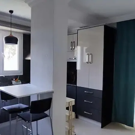 Bitez Bahce Icerisinde Huzur Rahat Konfor Case de vacanță