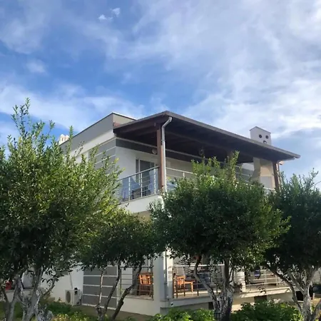Bitez Bahce Icerisinde Huzur Rahat Konfor * Αλικαρνασσός